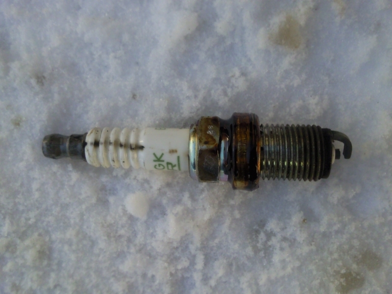 NGK BKR6E-11 Made in France broken small2.jpg